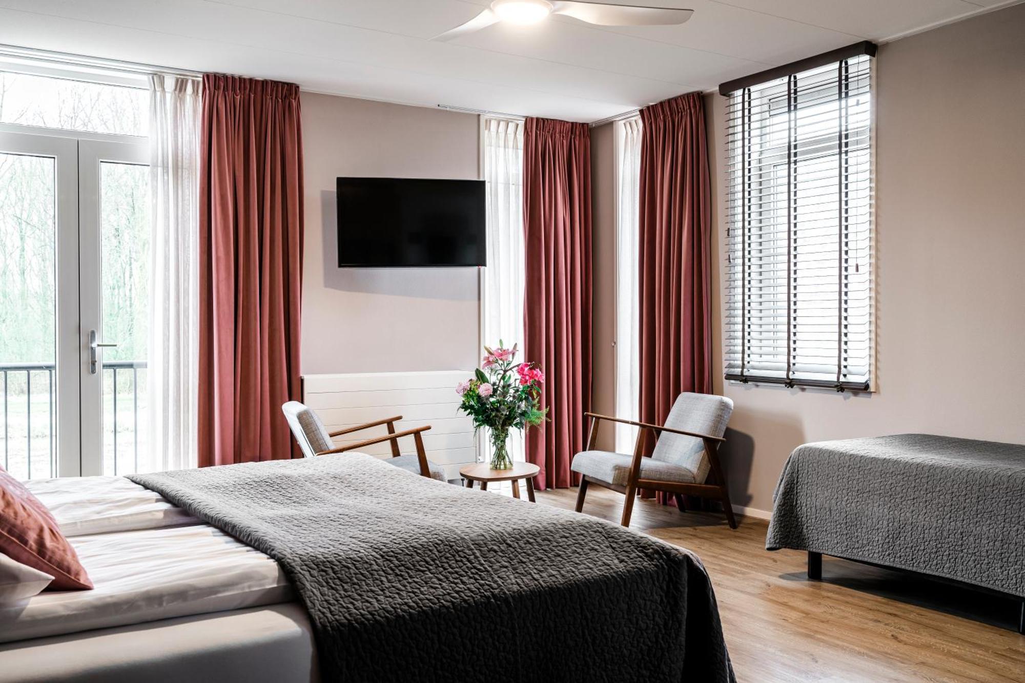 Bed and Breakfast De Logerie Энкхейзен Экстерьер фото